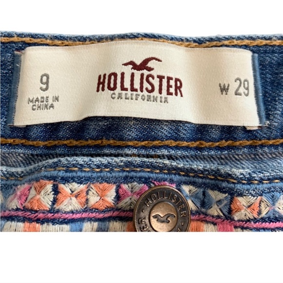Hollister Jean Distressed Cut Off Shorts - Picture 4 of 9